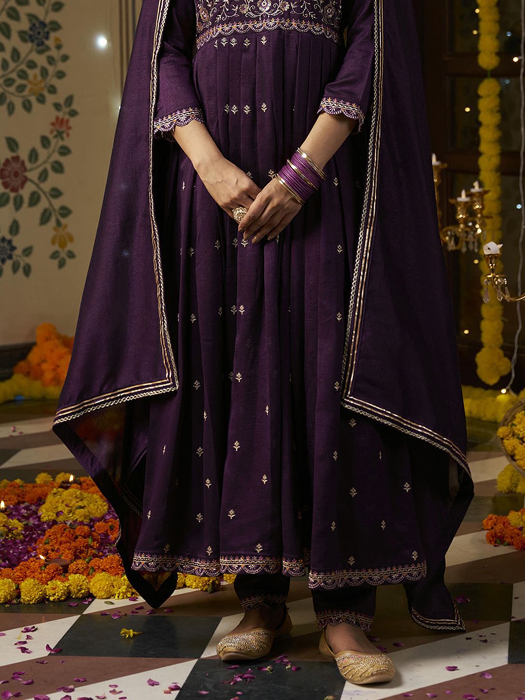 Dhiyona CH Women Floral Embroidered Pleated Sequinned Kurta with Trousers & With Dupatta