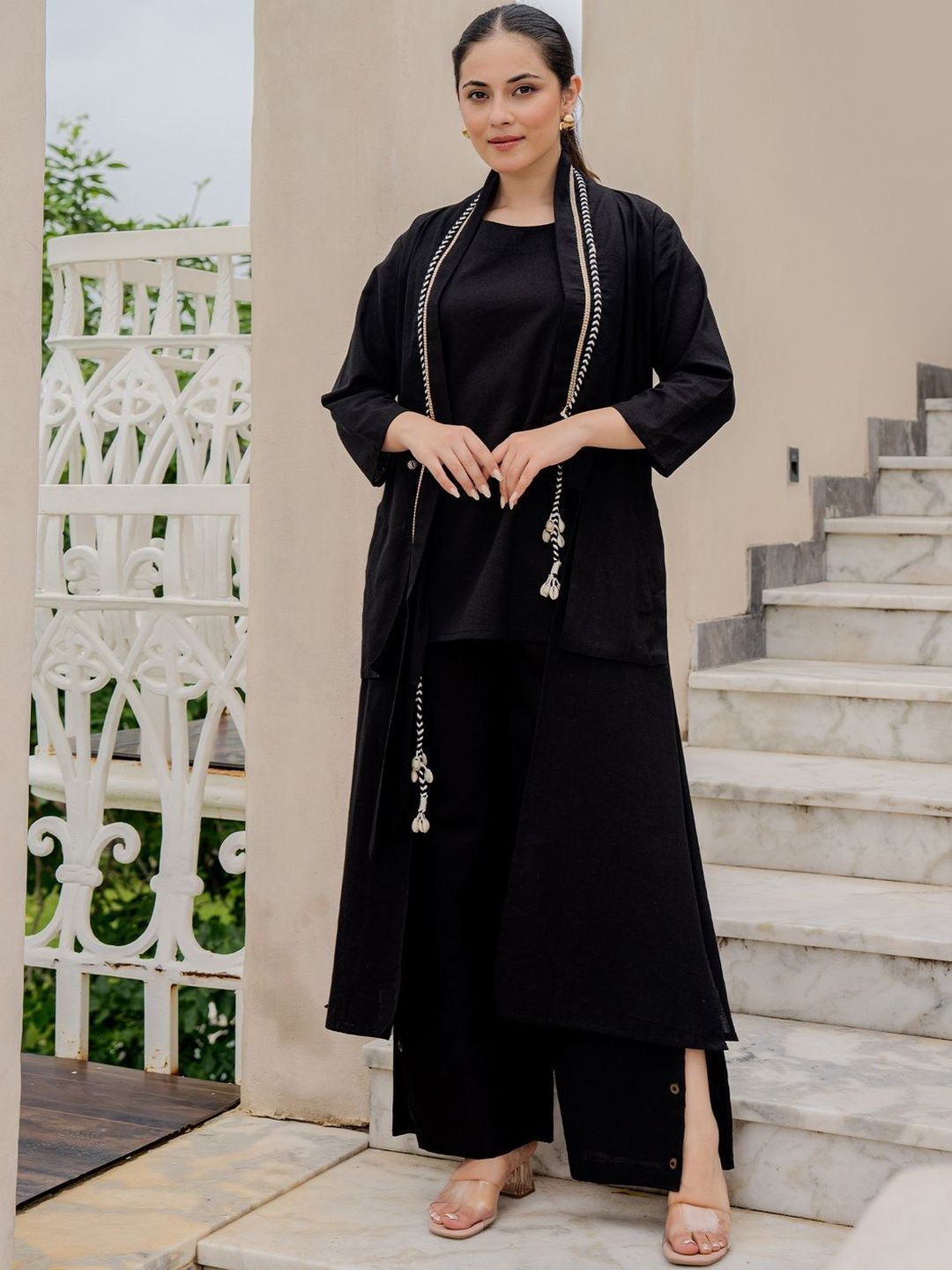 Women Round Neck Pure Cotton Straight Kurta with Palazzos With Jacket