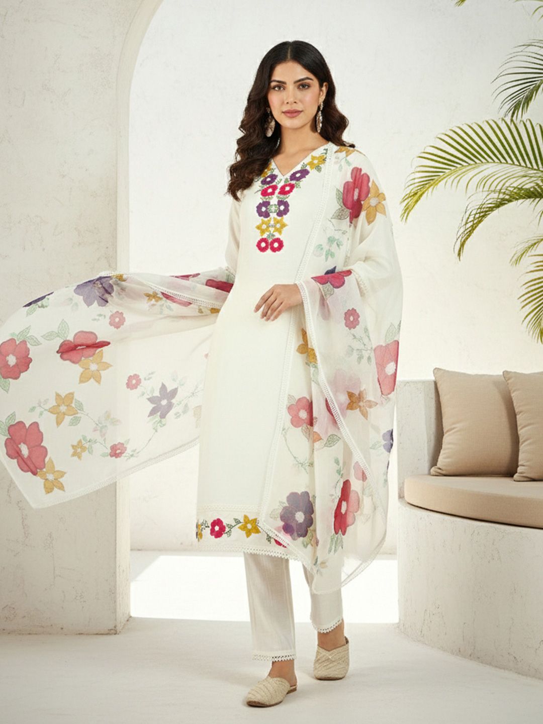 Dhiyona CH Women Floral Embroidered Regular Thread Work Kurta with Trousers & With Dupatta