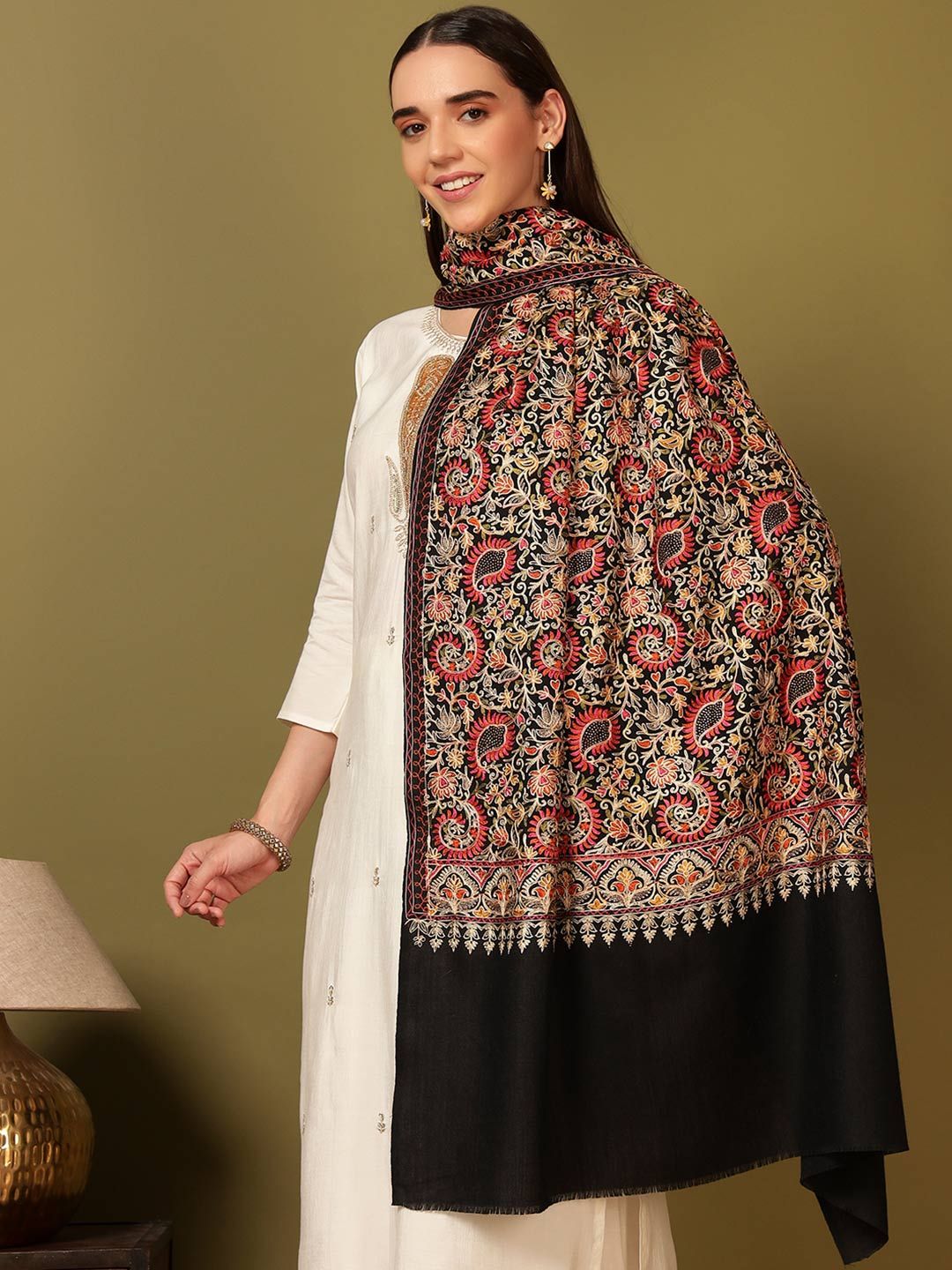 Dhiyona PA Paisley Embroidered Ruhani Woolen Nalki Shawl