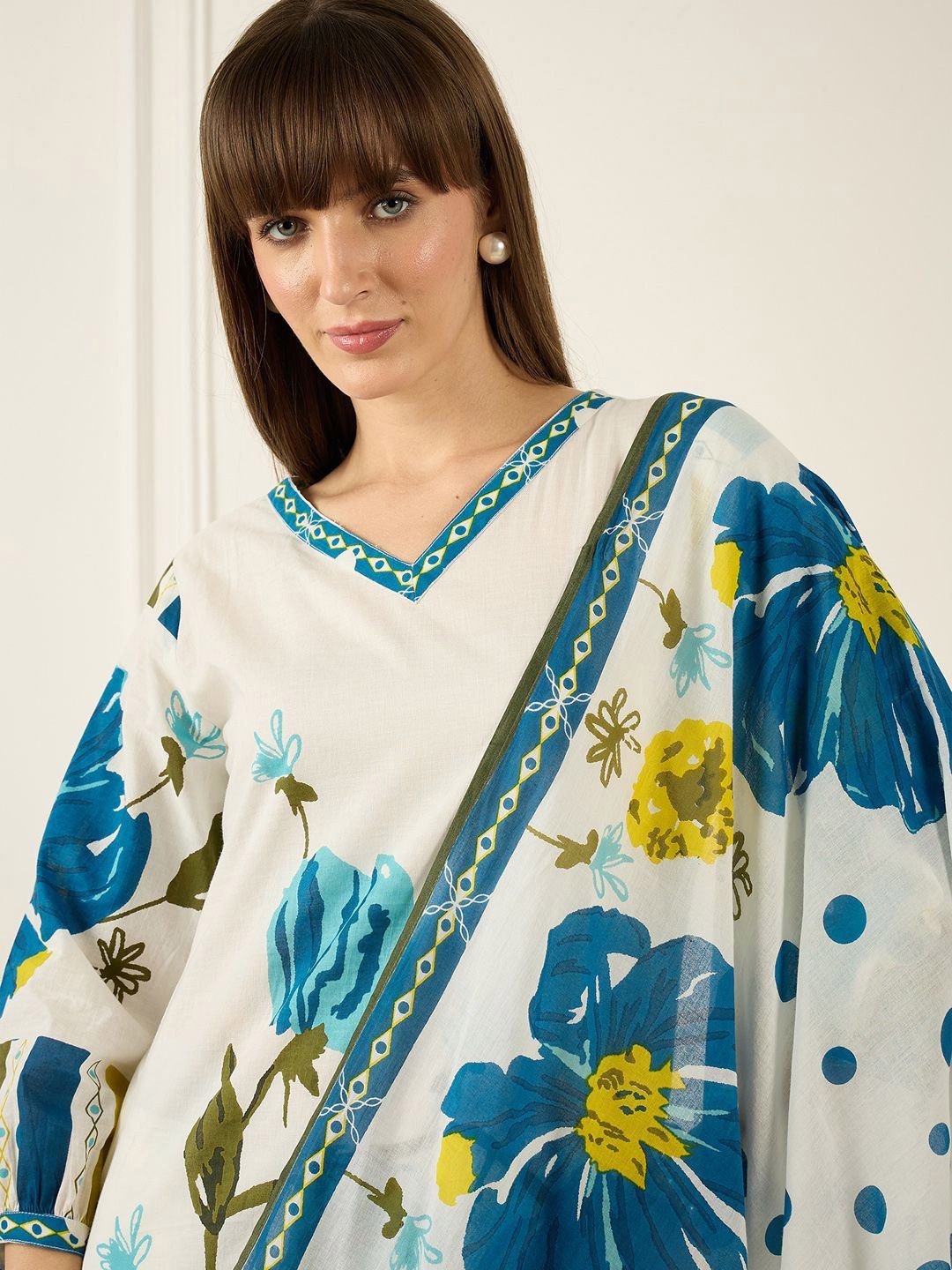 Women Floral Printed Regular Pure Cotton Kurta with Trousers & With Dupatta