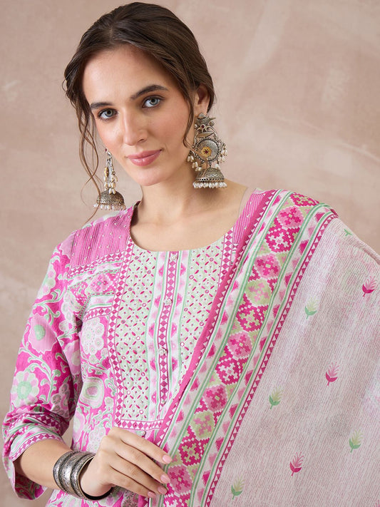 Women Floral Printed Regular Thread Work Pure Cotton Kurta with Trousers & With Dupatta