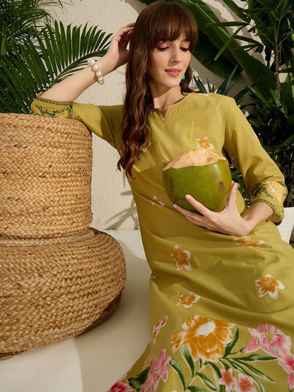 Women Floral Printed Regular Pure Cotton Kurta with Trousers
