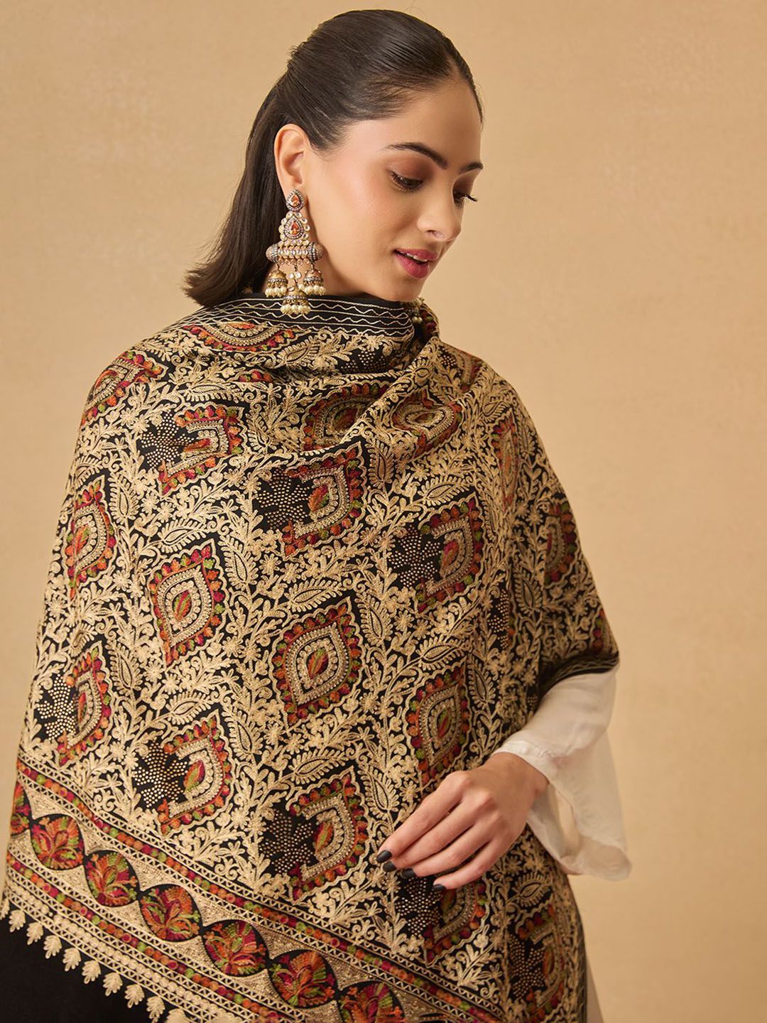 Dhiyona PA Paisley Embroidered Zari Shawl