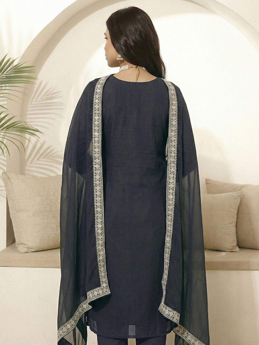 Dhiyona CH Women Ethnic Motifs Embroidered Regular Thread Work Kurta with Trousers & With Dupatta