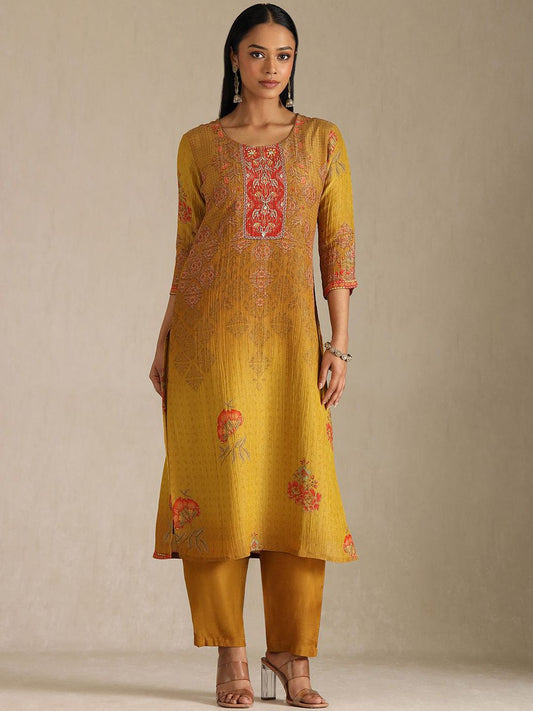 Dhiyona SO Women's Women Floral Printed Regular Beads and Stones Kurta Sets