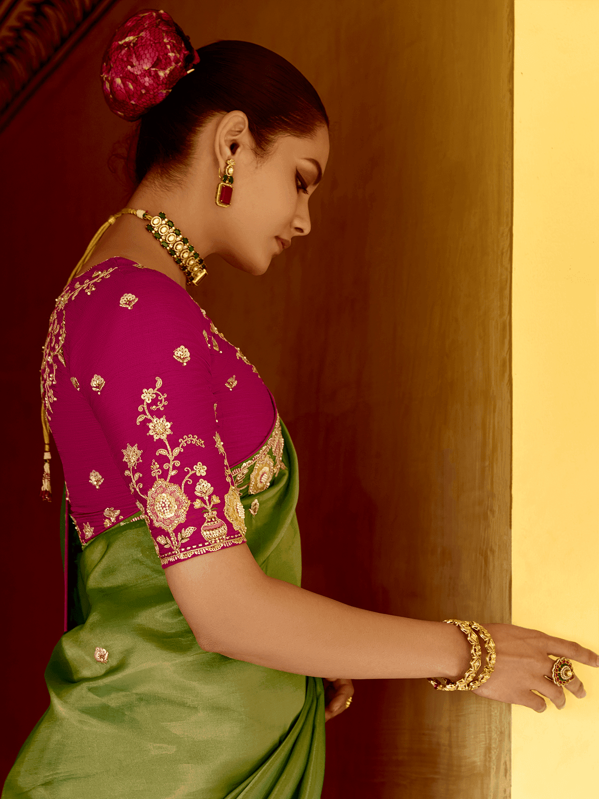 Dhiyona KM Women Olive Green Designer Tissue Silk Saree
