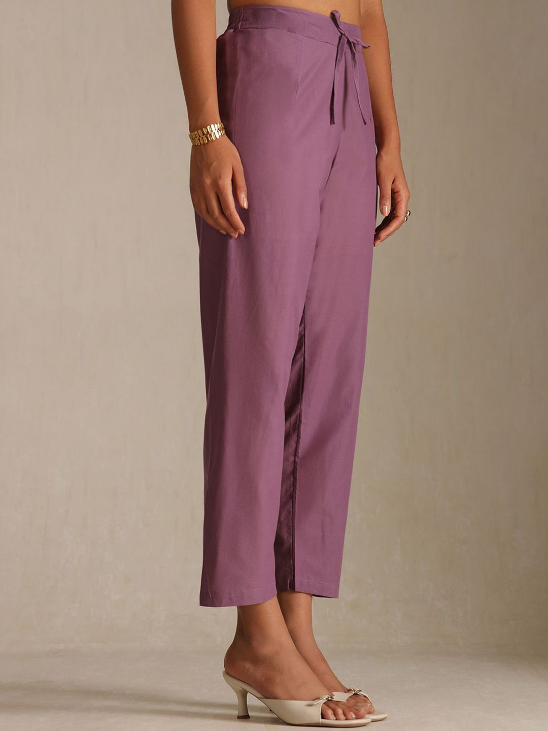 Dhiyona SO Women's Women Striped Regular Thread Work Pure Cotton Kurta Trousers With Dupatta