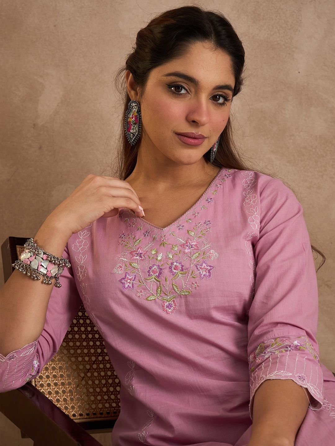 Dhiyona IE Women Floral Embroidered Regular Thread Work Pure Cotton Kurta with Trousers