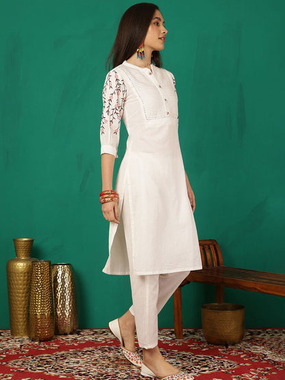 Dhiyona SN Women's Embroidered Mandarin Collar Cotton Kurta With Trouser