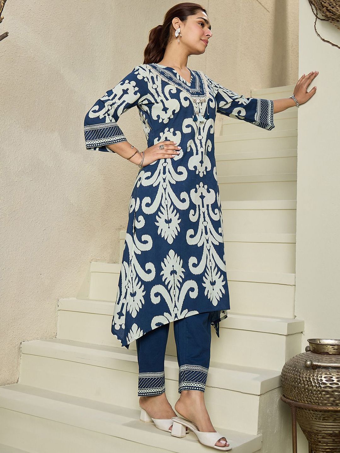 Floral Printed V-Neck Pure Cotton Kurta with Trousers