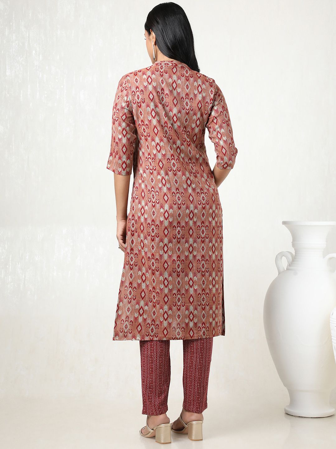 Dhiyona SO Women's Women Floral Printed Regular Gotta Patti Kurta with Trousers