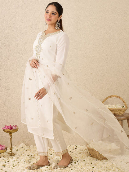 Dhiyona IE Women's Women Ethnic Motifs Embroidered Regular Thread Work Kurta with Trousers & Dupatta