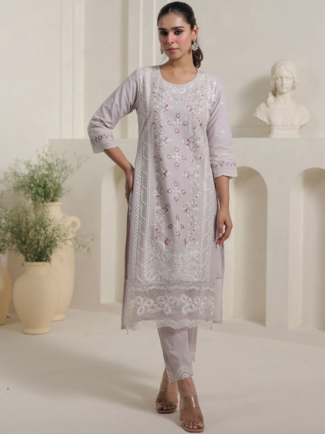 Women Floral Embroidered Regular Thread Work Pure Cotton Kurta with Trousers & With Dupatta