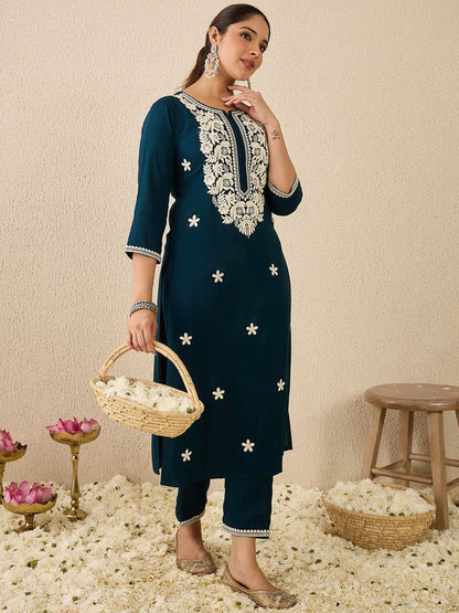 Dhiyona IE Women's Women Floral Embroidered Regular Thread Work Kurta with Trousers