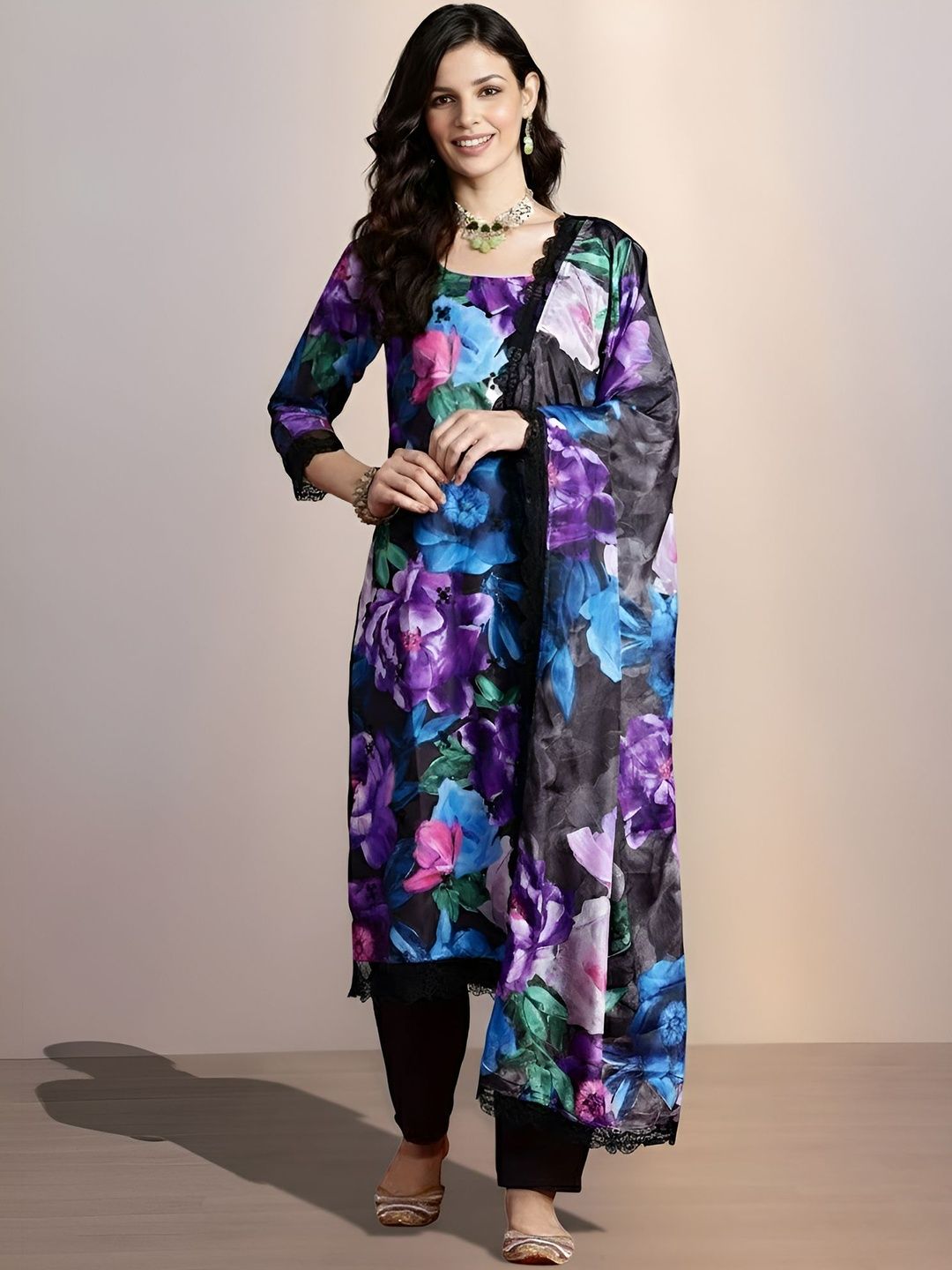 Dhiyona IE Women Floral Printed Regular Kurta with Trousers & With Dupatta