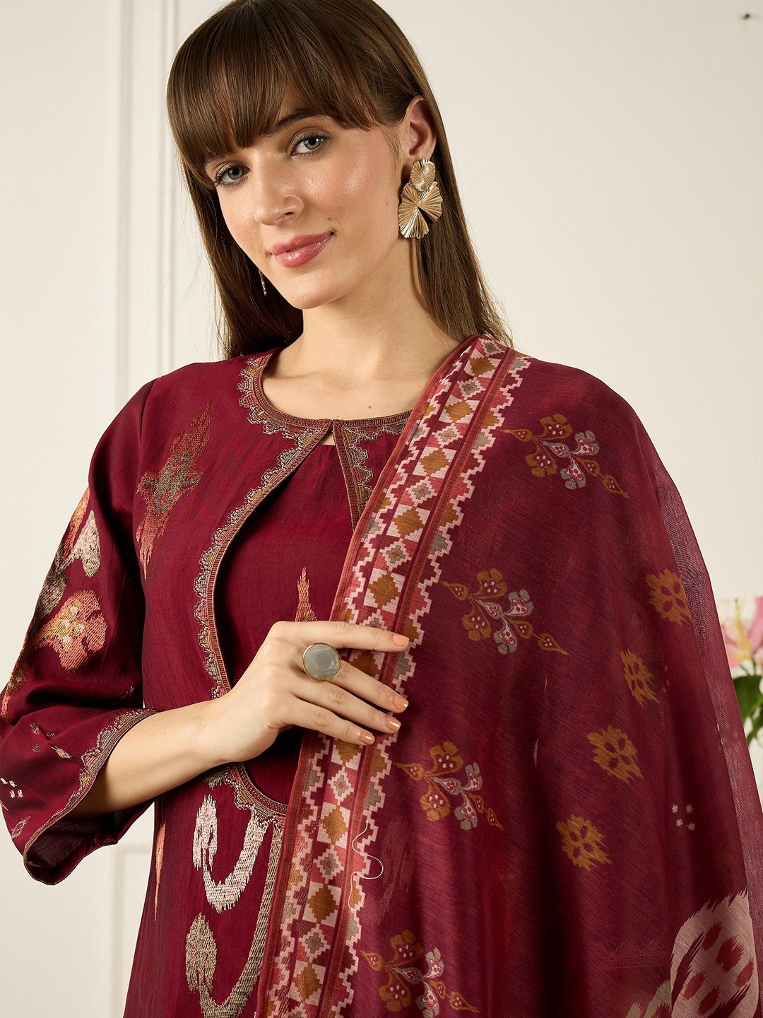 Ethnic Motifs Embroidered Round Neck Thread Work Kurta With Trousers & Dupatta