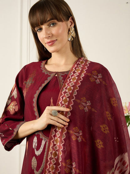 Ethnic Motifs Embroidered Round Neck Thread Work Kurta With Trousers & Dupatta