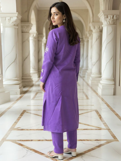 Women Floral Embroidered Kurta with Trousers