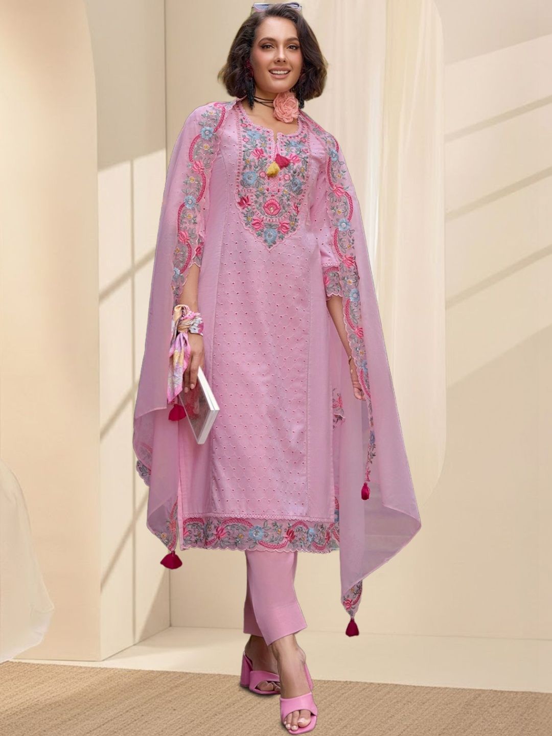 Dhiyona IE Women Floral Embroidered Regular Thread Work Pure Cotton Kurta with Trousers & With Dupatta