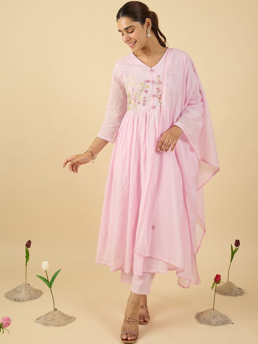 Women Embroidered Thread Work Pure Cotton Kurta with Trousers & With Dupatta