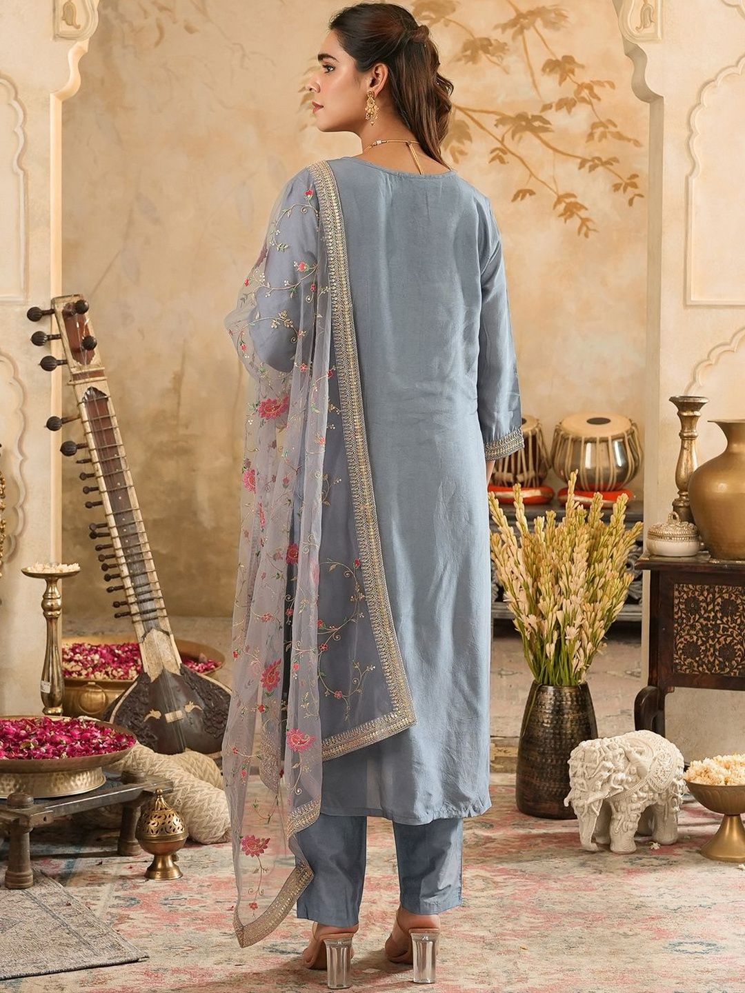 Women Woven Design Regular Kurta with Trousers & Dupatta