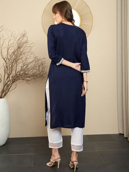 Dhiyona IE Floral Embroidered Straight Kurta