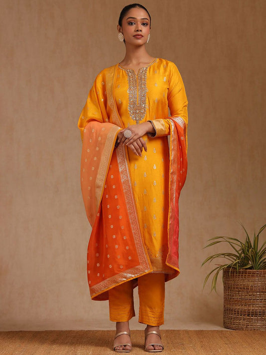 Dhiyona SO Women's Women Floral Regular Beads and Stones Kurta with Trousers & With Dupatta