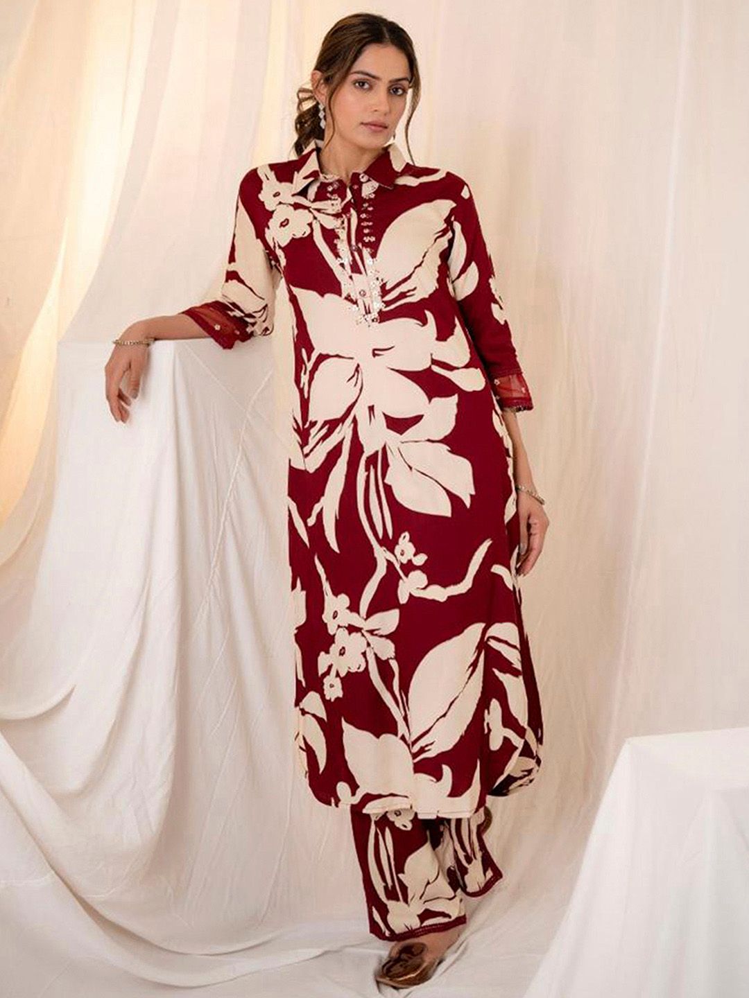 Women Floral Printed Regular Sequinned Kurta with Trousers