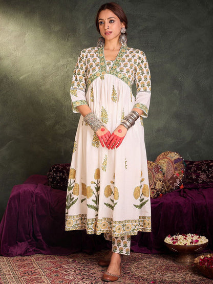 Dhiyona IE Floral Printed Empire V-Neck Pure Cotton A-Line Kurta With Trousers And Dupatta
