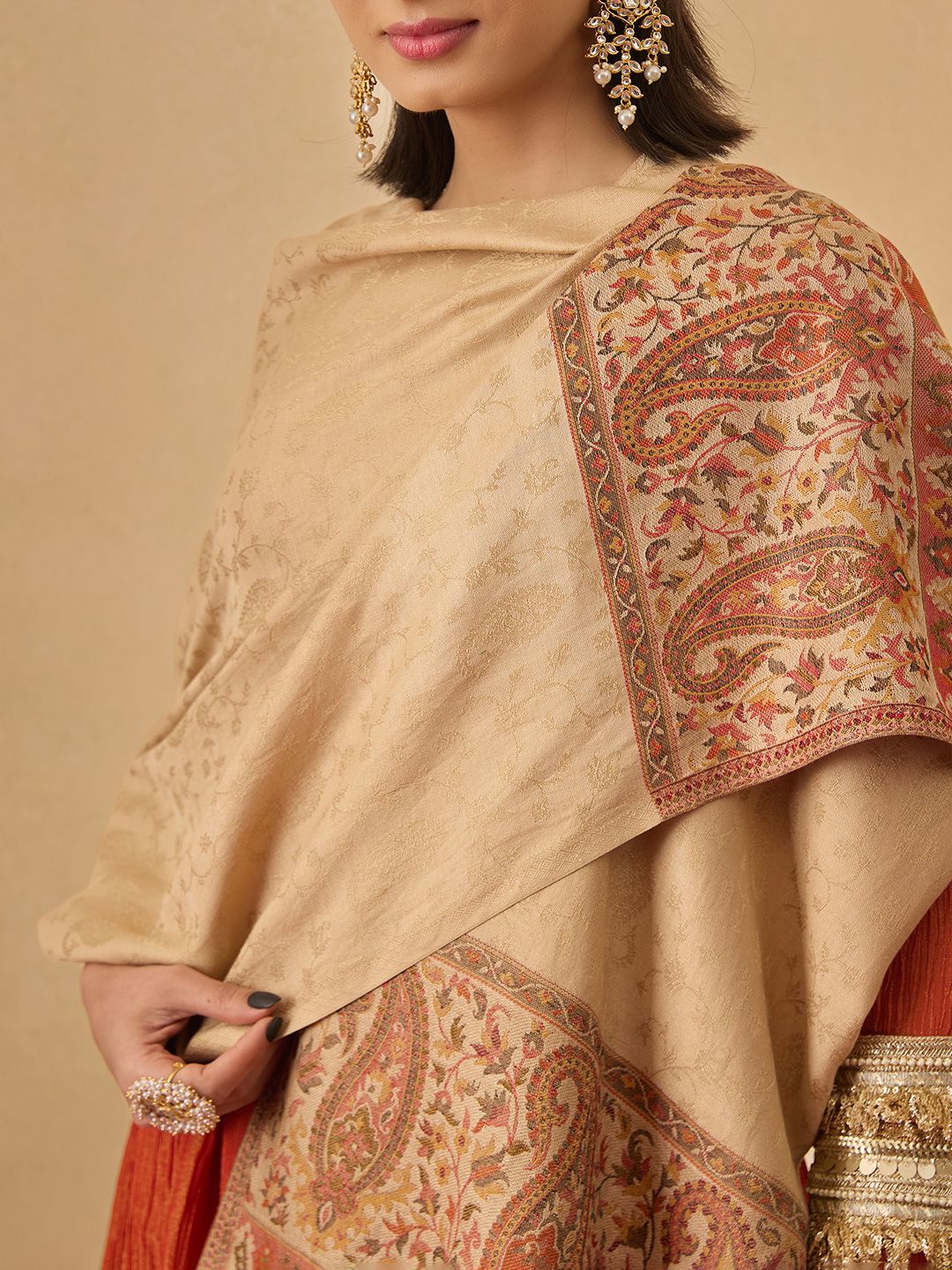 Dhiyona PA Paisley Woven Design Shawl