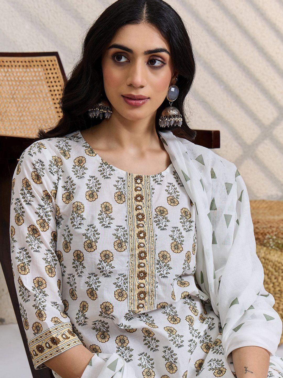 Women Floral Printed Cotton Kurta with Trousers & Dupatta