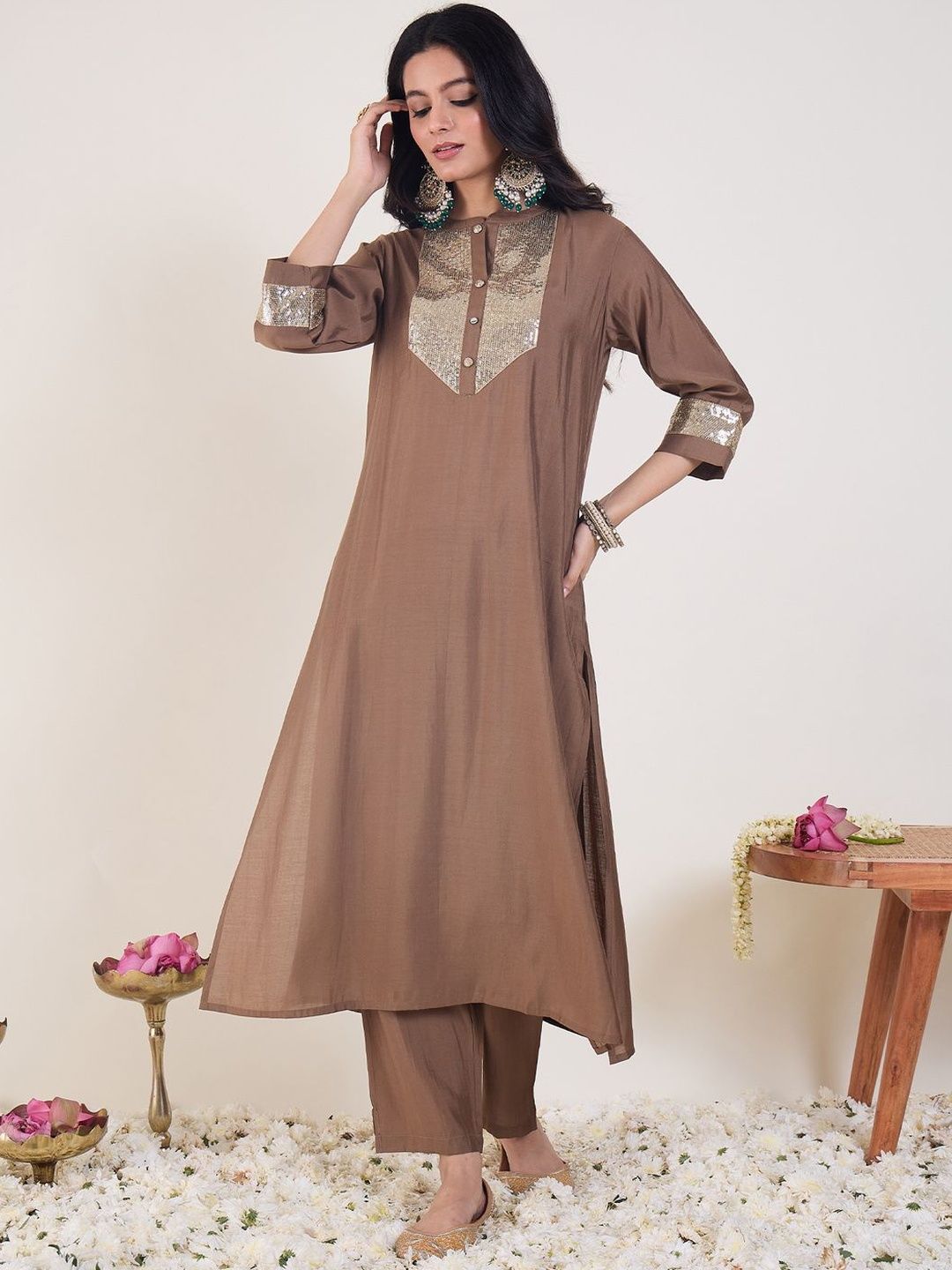 Dhiyona IE Embroidered Mandarin Collar Tunic With Trousers