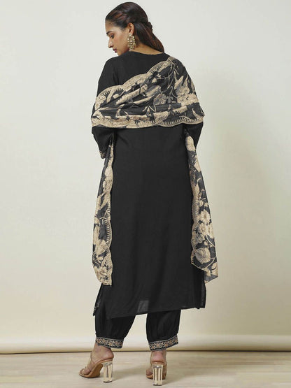 Dhiyona SO Women's Floral Embroidered Thread Work Straight Kurta with Salwar & Dupatta