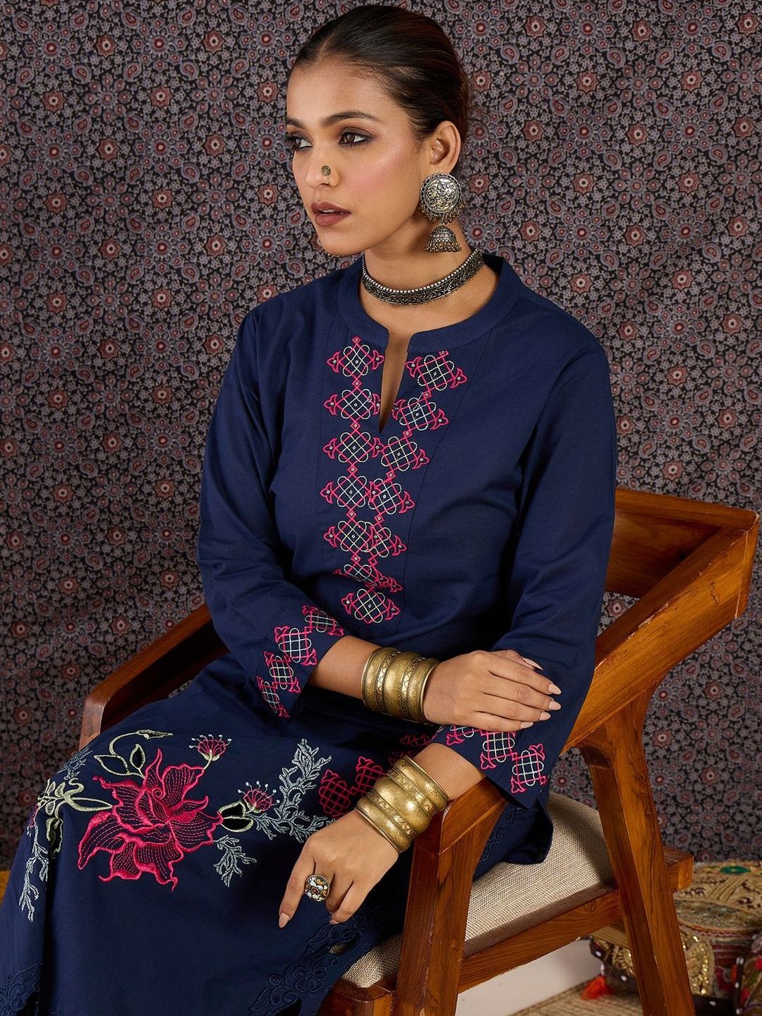 Women Ethnic Motifs Embroidered Regular Thread Work Pure Cotton Kurta with Trousers