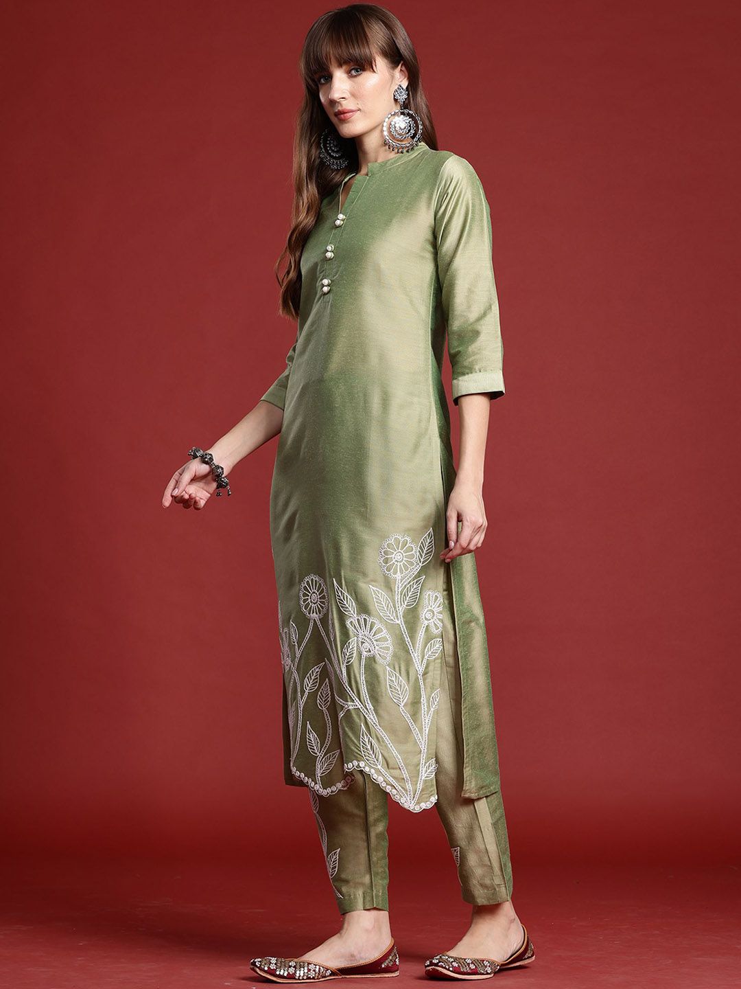 Dhiyona IE Floral Embroidered Mandarin Collar Straight Tunic And Trousers