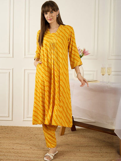 Dhiyona IE Printed V-Neck Three-Quarter Sleeves Top With Trousers