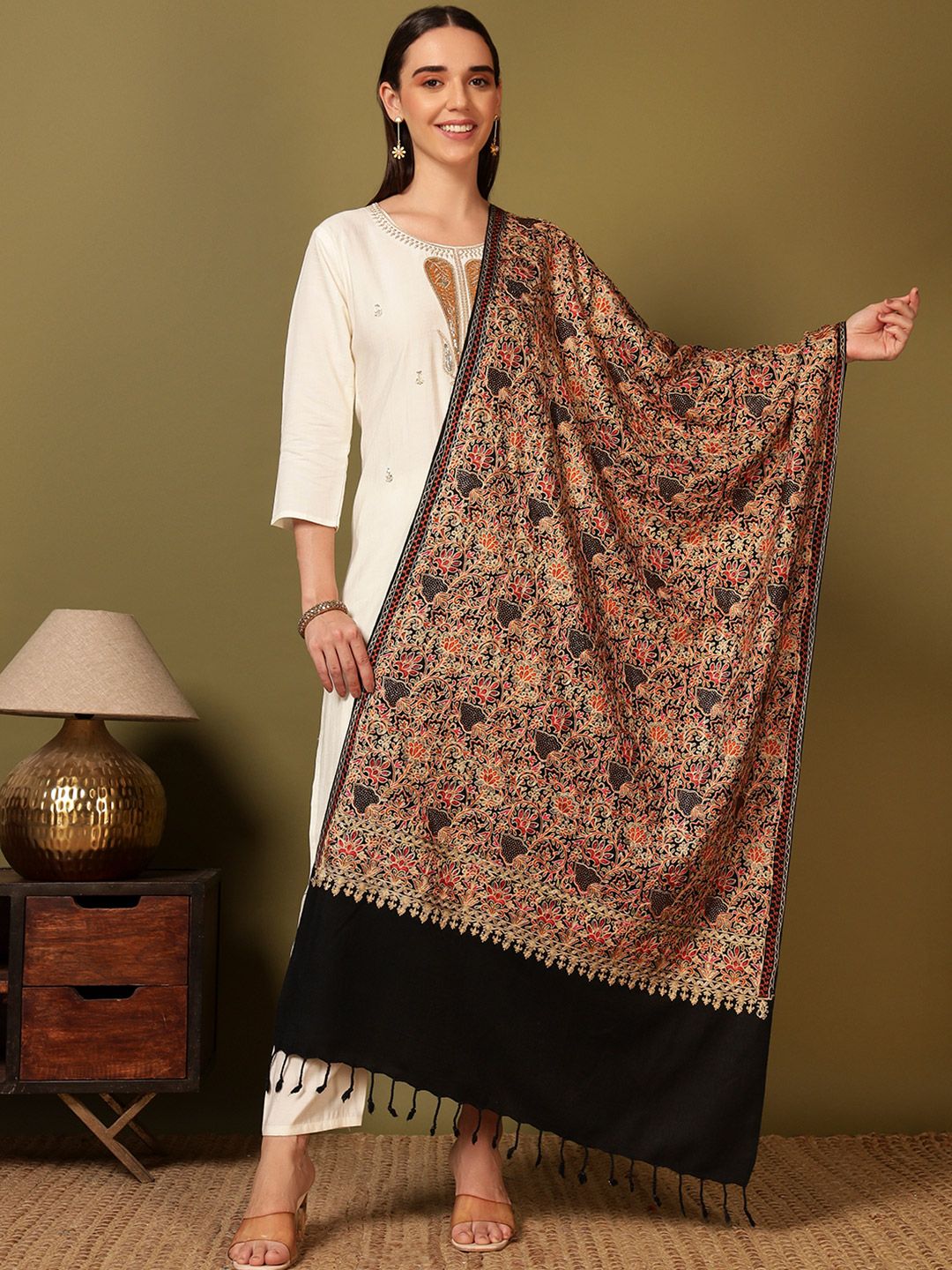 Dhiyona PA Floral Embroidered Zari Shawl