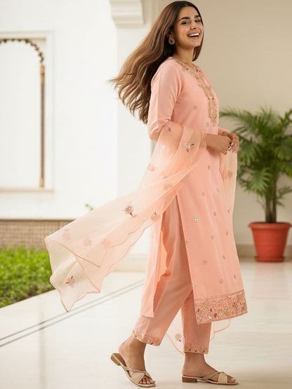 Ethnic Motifs Embroidered Regular Sequinned Kurta With Trousers & Dupatta