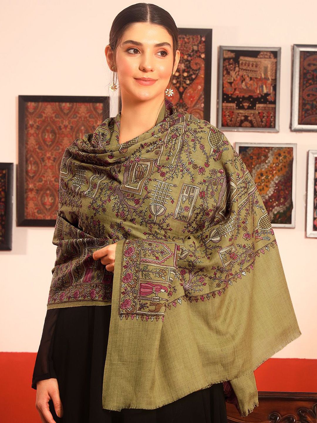 Dhiyona PA Floral Embroidered Shawl