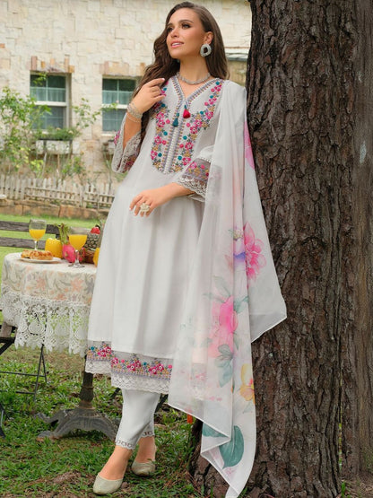 Women Floral Embroidered Regular Thread Work Kurta with Trousers & With Dupatta