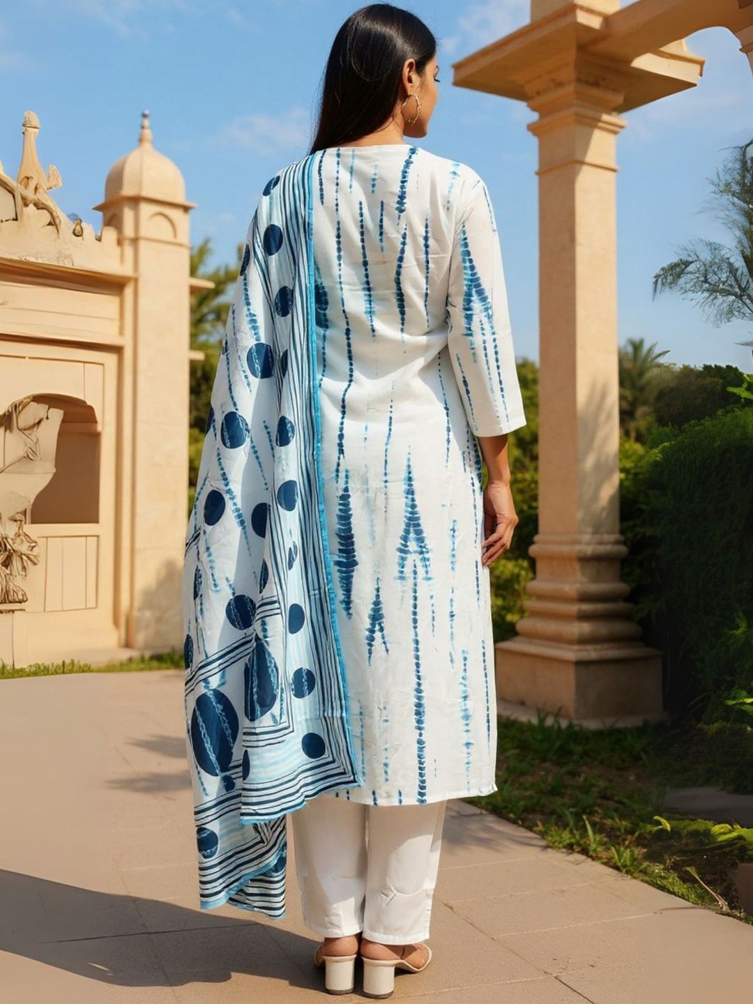 Tie And Dye Screen Technique Pure Cotton Kurta With Trousers & Dupatta