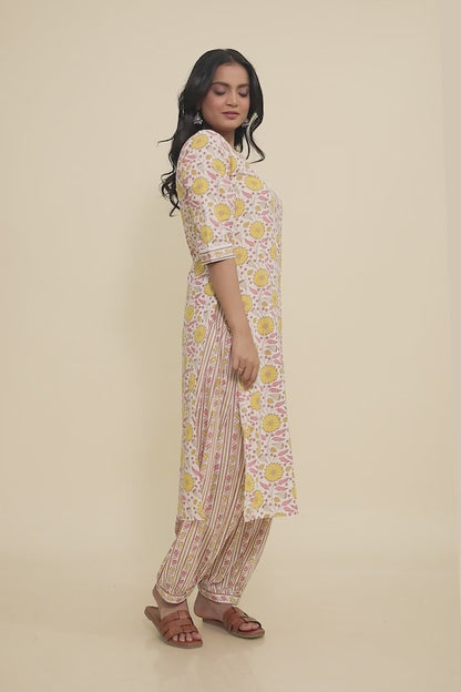 Women's Cotton Off White Straight Kurta
