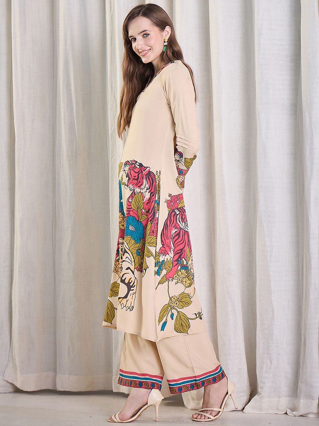 Dhiyona IE Printed Pure Cotton V-Neck Top With Palazzos Co-Ords