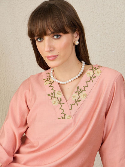 Women Floral Embroidered V-NeckThread Work Kurta with Trousers