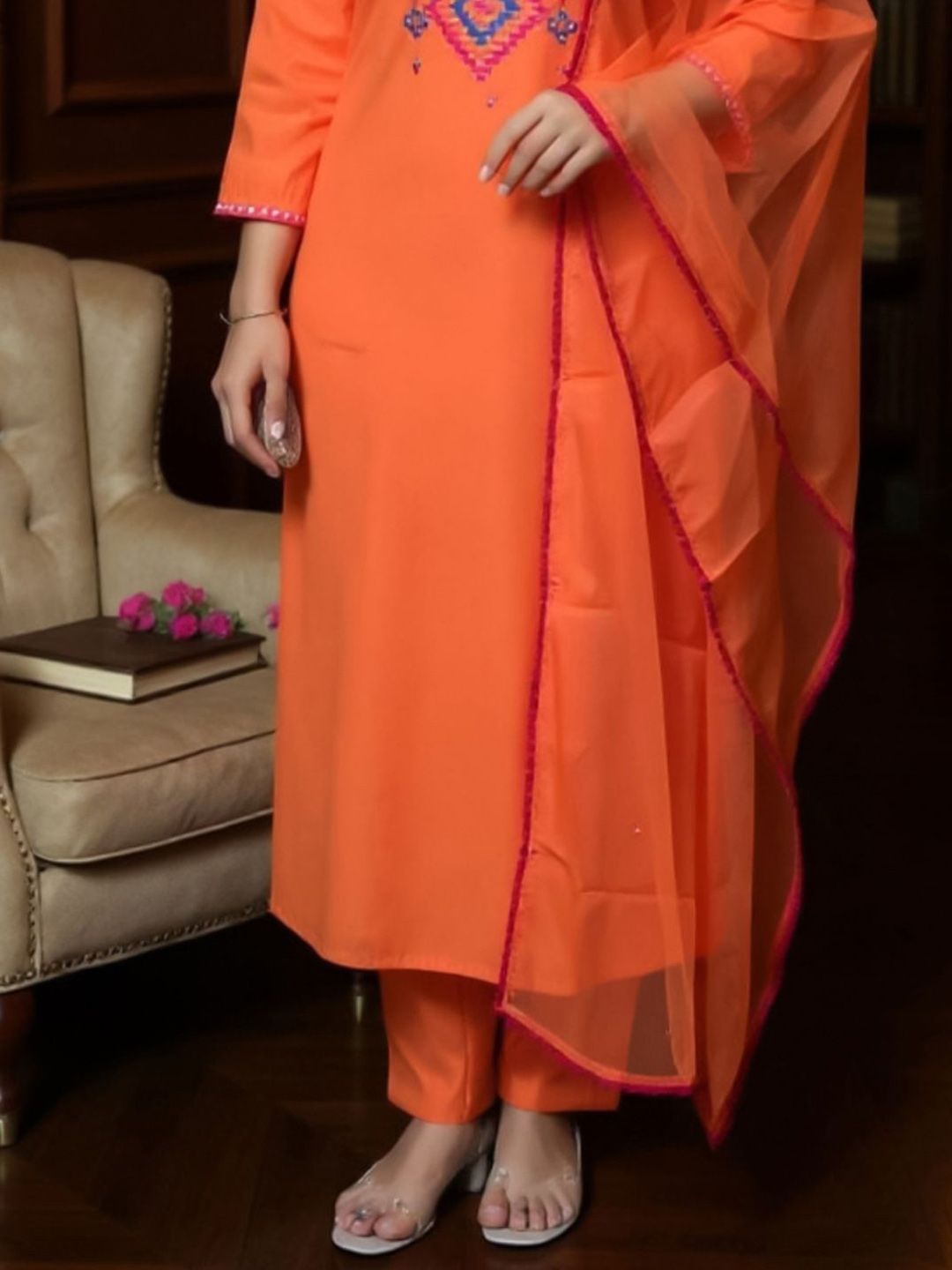 Women Geometric Embroidered V-Neck Mirror Work Kurta with Trousers & Dupatta