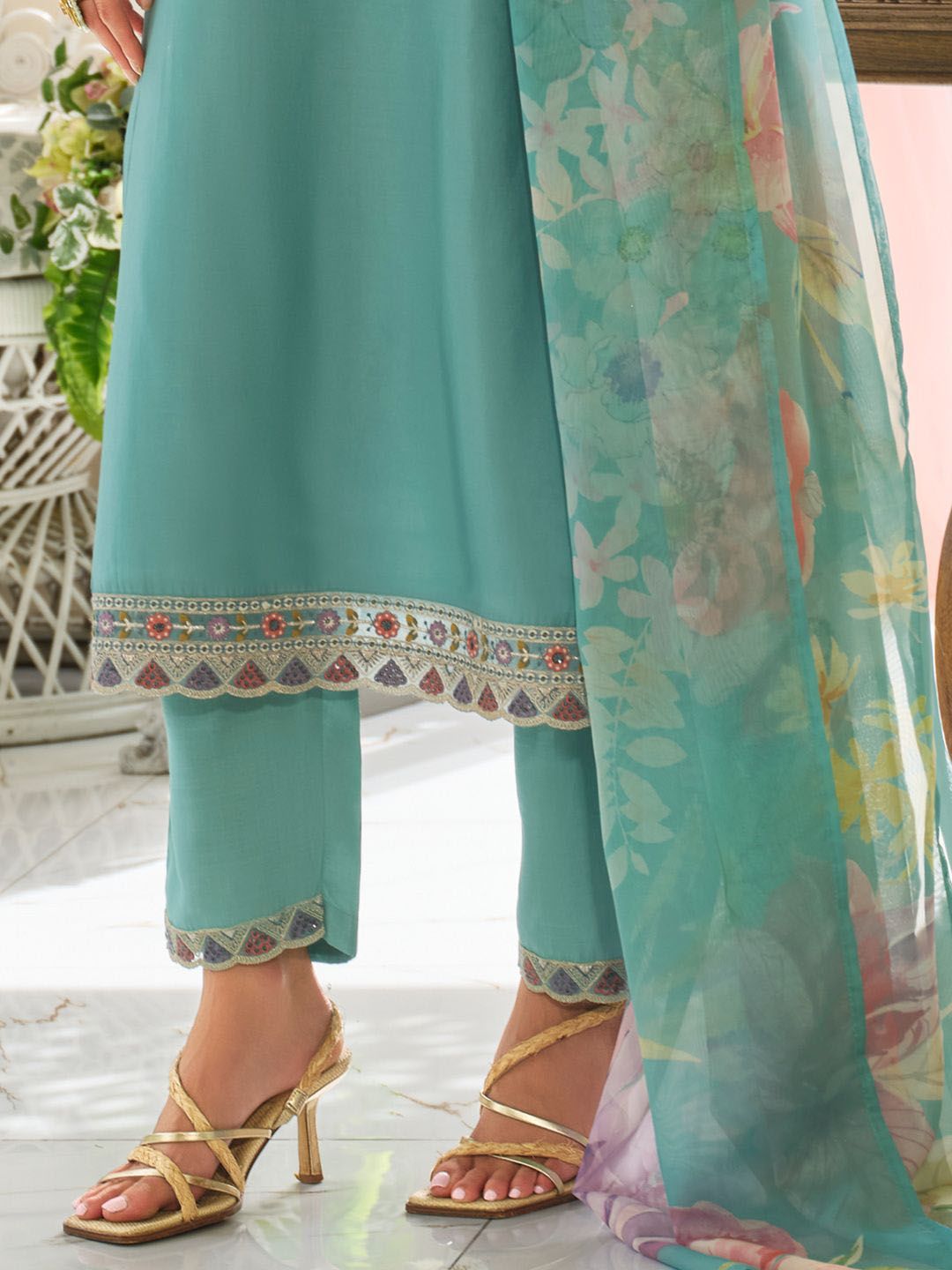 Dhiyona IE Women's Ethnic Motifs Embroidered Regular Mirror Work Kurta With Trousers & Dupatta