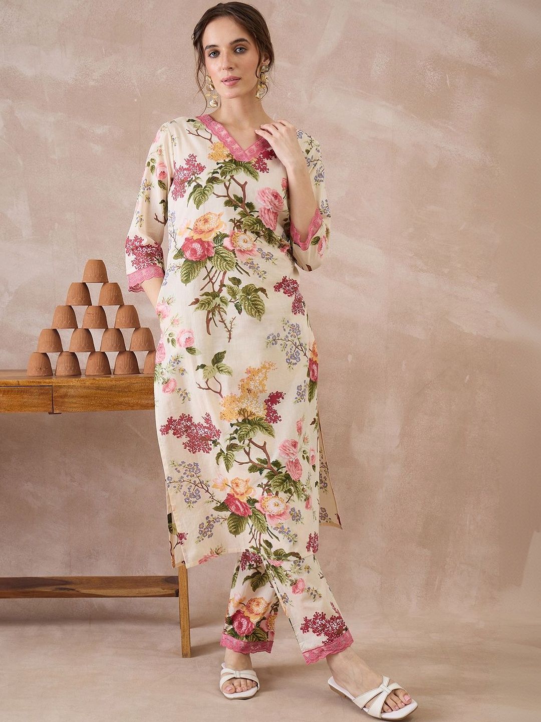 Women Floral Printed Regular Pure Cotton Kurta with Trousers