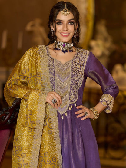 Floral Embroidered Sweetheart Neck Bandhani Kurta With Trousers & Dupatta