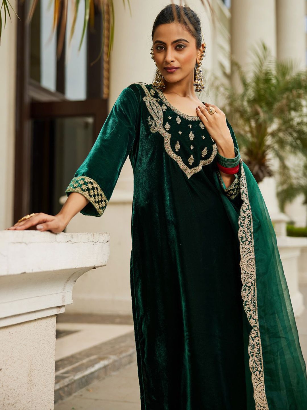 Women Ethnic Motifs Embroidered Regular Velvet Kurta with Trousers & Dupatta